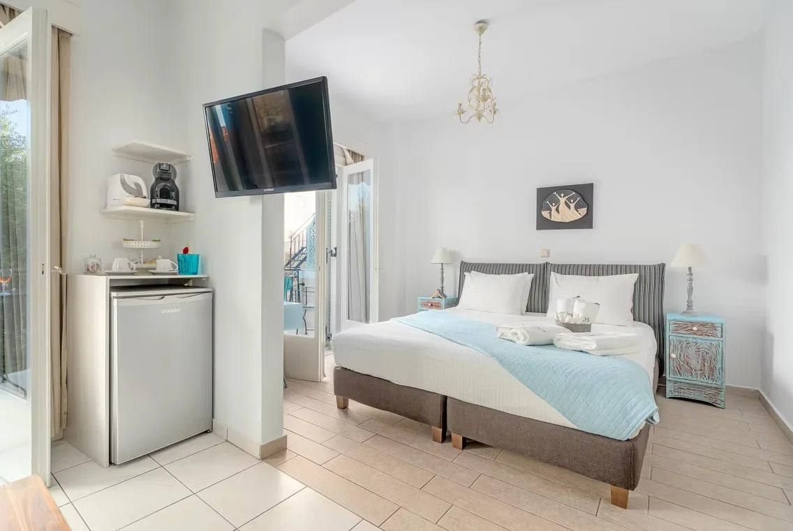 Superior Triple Room with Garden View II